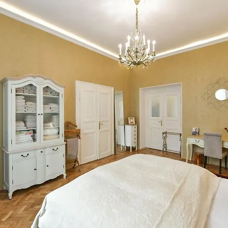 Amethyst * Praha